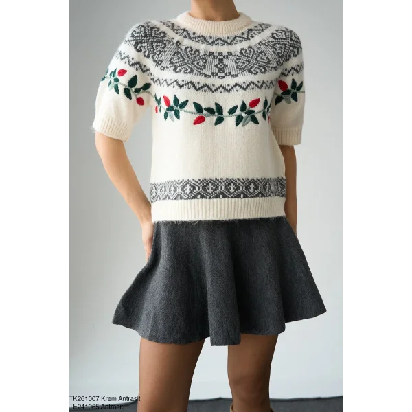 Desenli Kısa Kol Triko Kazak-Ekru