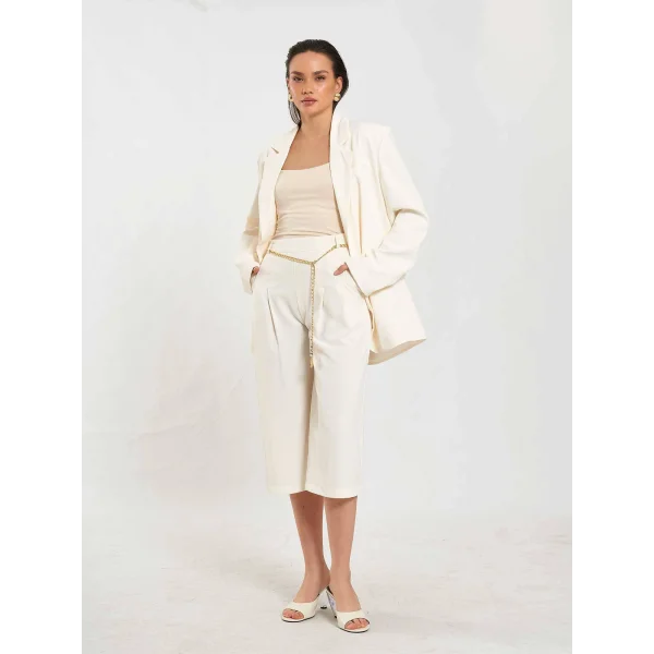 Zincir Kemerli Bermuda Pantolon-Ekru