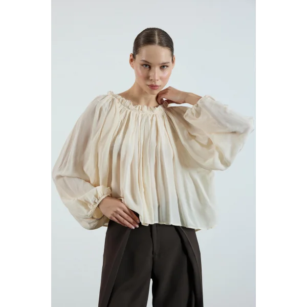 Yakası Büzgülü Ekru Bluz