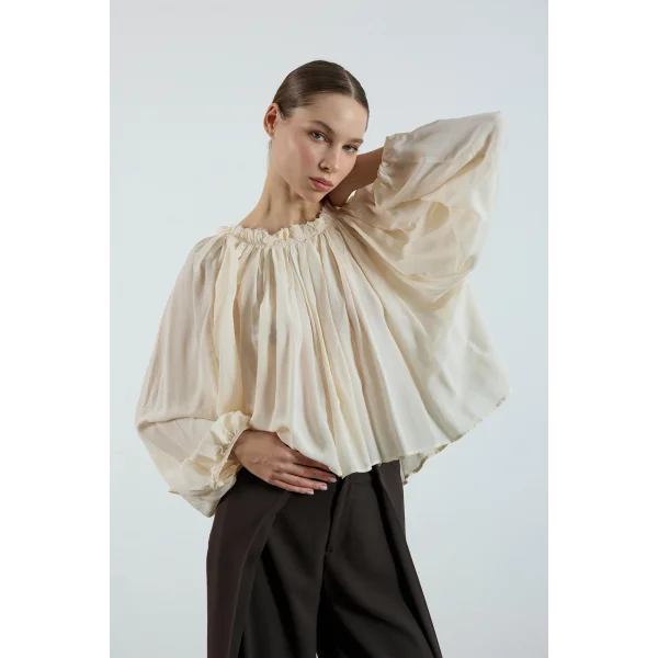 Yakası Büzgülü Ekru Bluz