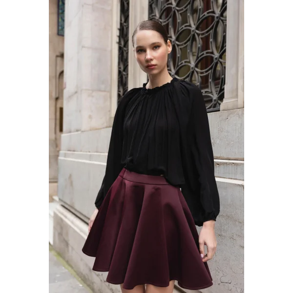 Yakası Büzgülü Siyah Bluz