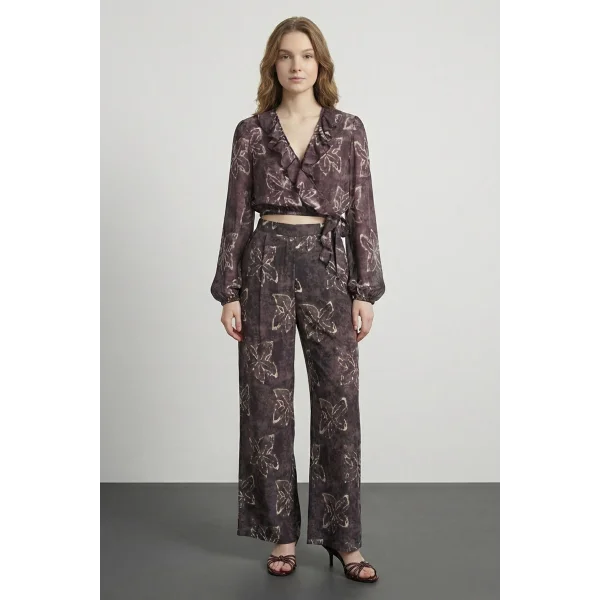 Fırfır Detaylı Bluz Kahve