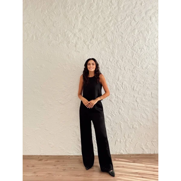 Jakarlı Siyah Saten Takım