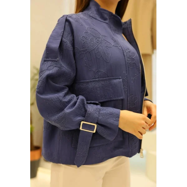 Çiçek Nakışlı Kol Kemerli Ceket-Mavi