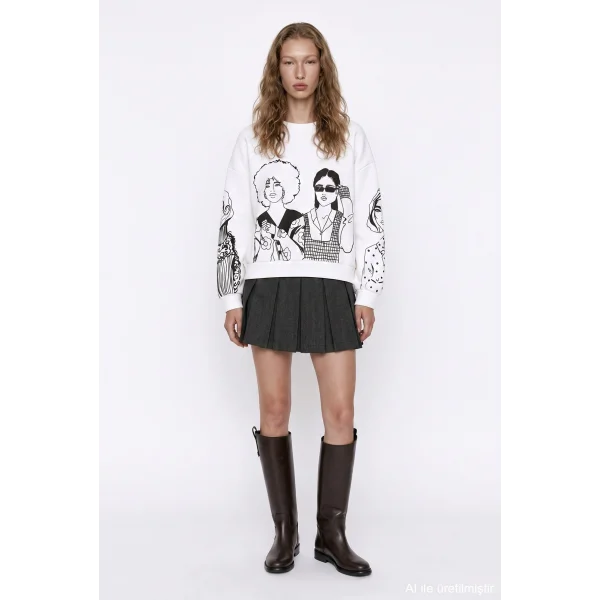 Portre Baskılı Bisiklet Yaka Sweatshirt Ekru