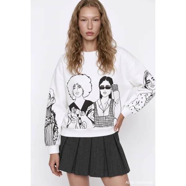Portre Baskılı Bisiklet Yaka Sweatshirt Ekru