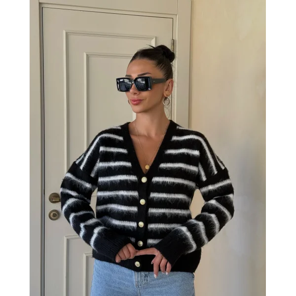 Çizgi Desenli V Yaka Sakallı Hırka