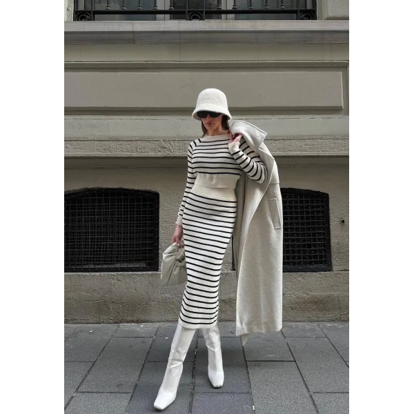 ÇİZGİLİ TRİKO ETEKLİ TAKIM