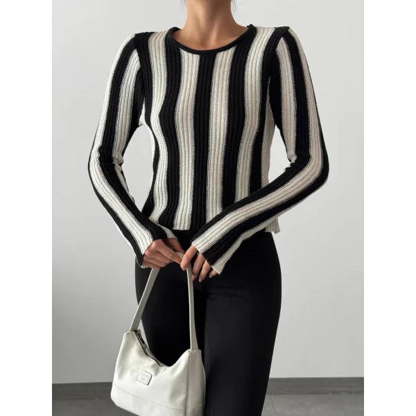 SİYAH BEYAZ ÇİZGİLİ TRİKO BLUZ