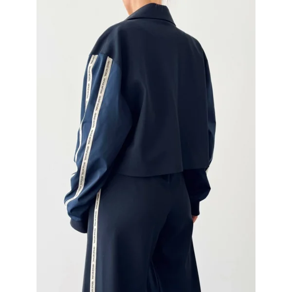 Teknik Kumaş Şerit Detaylı Kısa Ceket Lacivert