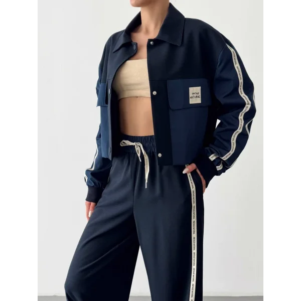 Teknik Kumaş Şerit Detaylı Kısa Ceket Lacivert