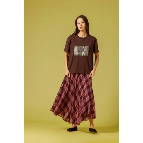 Organze Nakış Detaylı Kahverengi Tişört