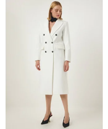 YIRTMAÇLI DÜĞMELİ BEYAZ YÜN KABAN