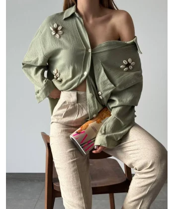 DENİZ KABUĞU İŞLEMELİ KETEN GÖMLEK HAKİ