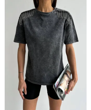 OMUZ TAŞLI ANTRASİT TİŞÖRT