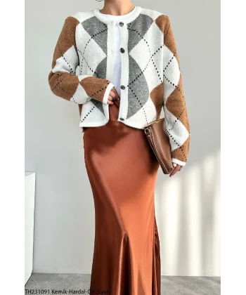 BAKLAVA DESEN KISA HIRKA EKRU