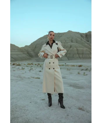 Apolet Detaylı Kuşaklı Bej Yün Kaban