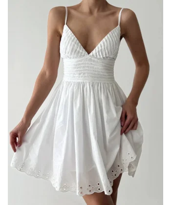 Kırışık Dokulu Brode Detaylı Askılı Mini Elbise Beyaz