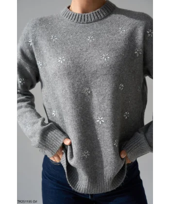 Çiçek Taşlı Triko Gri Kazak