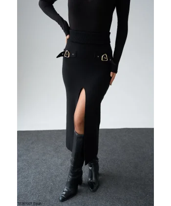 Toka Detaylı Yırtmaçlı Triko Siyah Etek