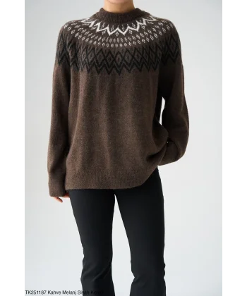 Desenli Kahverengi Kazak