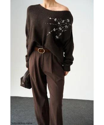 Omuzdan Taşlı Kahverengi Kazak