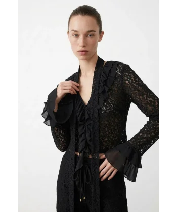 Bürümcüklü Fırfır Detaylı Siyah Bluz