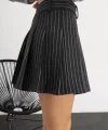ÇİZGİLİ PİLİSELİ KAŞE MİNİ ETEK SİYAH