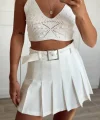KEMER DETAYLI BEYAZ ŞORT ETEK