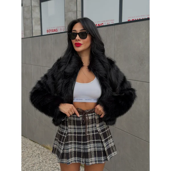 Fermuar Kapamalı Siyah Kürk