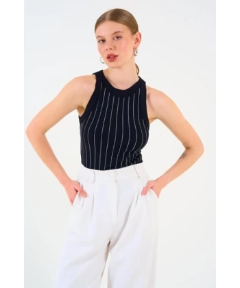 Halter Yaka Taş Baskılı Atlet - Siyah