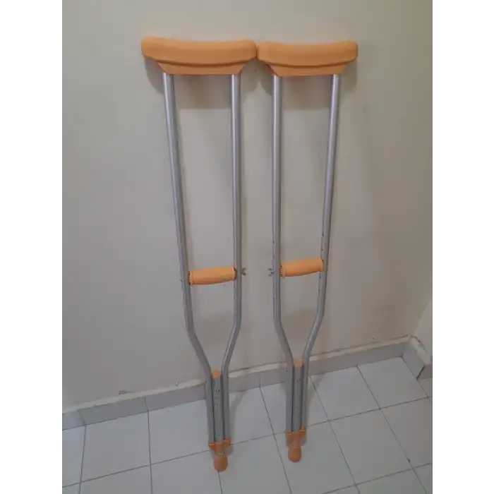 koltuk altı değneği 2 adet