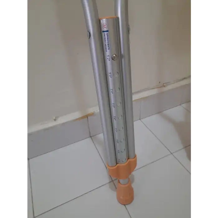 koltuk altı değneği 2 adet