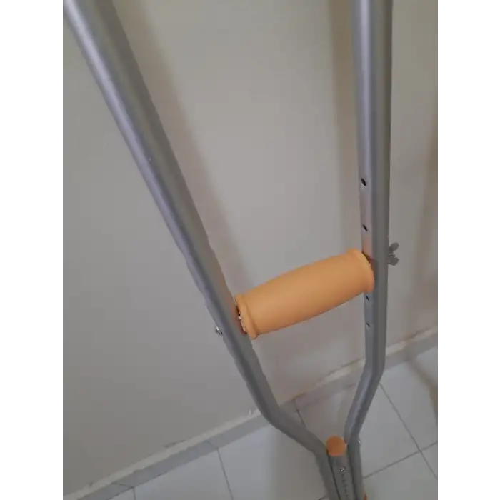 koltuk altı değneği 2 adet