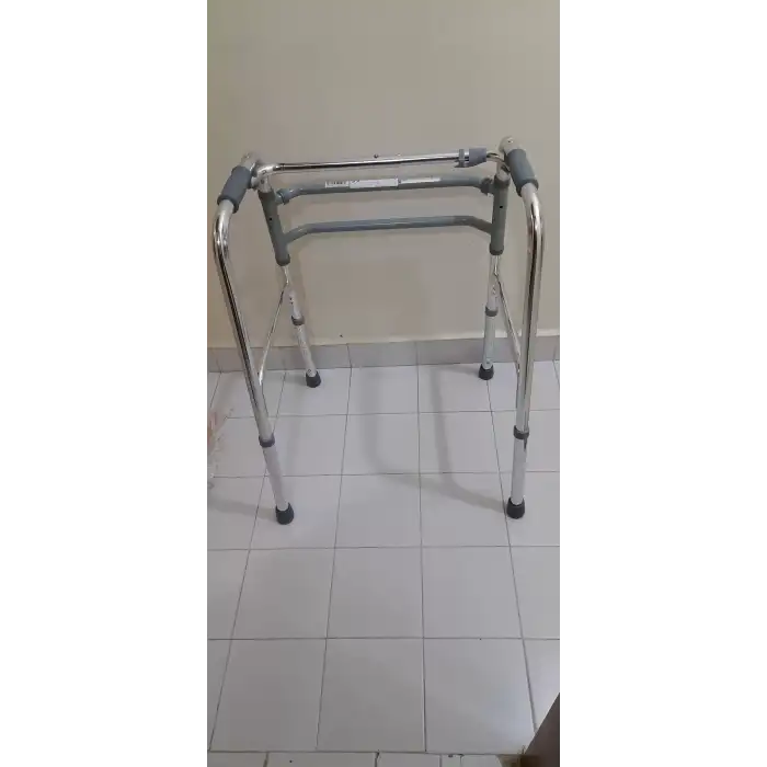 Sabit ve Hareketli Katlanır Walker, Yürütec