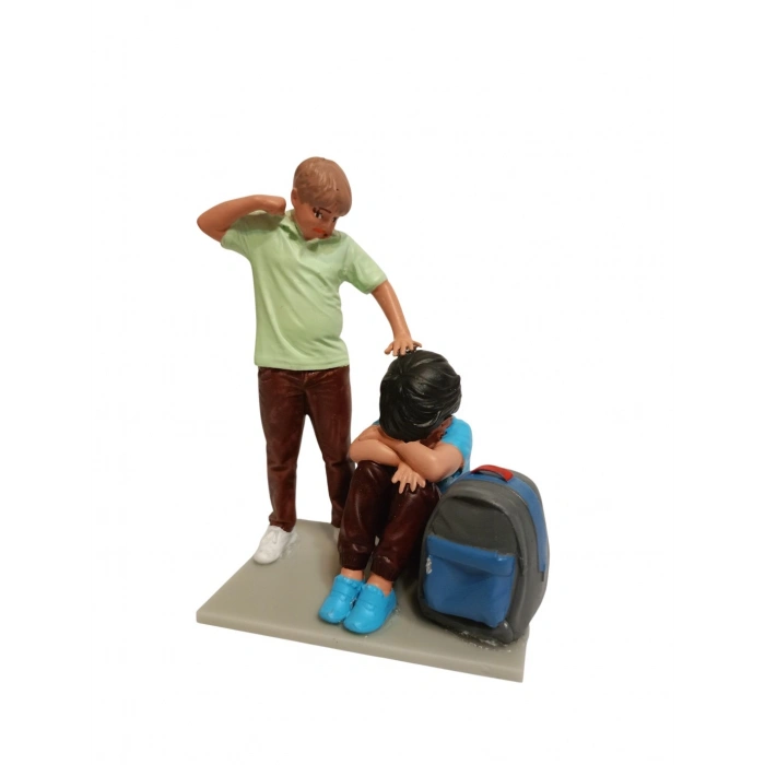 Akran Zorbalığı- Çantalı Çocuk