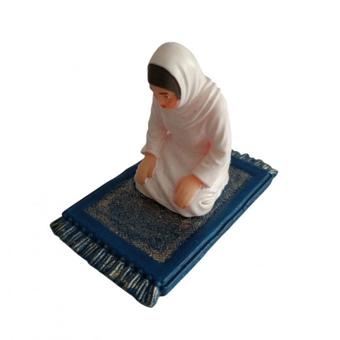 Namaz Kılan Kadın