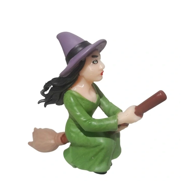 Uçan Süpürgeli Cadı