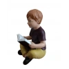 Kitap Okuyan Çocuk