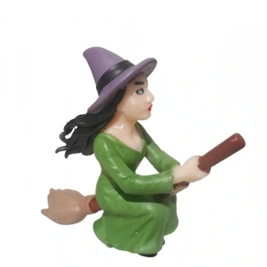 Uçan Süpürgeli Cadı