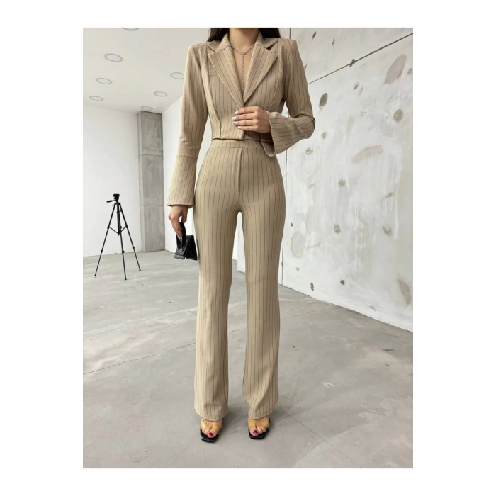 Bej İspanyol Kollu İtalyan Çizgili Takım