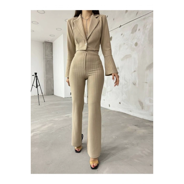 Bej İspanyol Kollu İtalyan Çizgili Takım