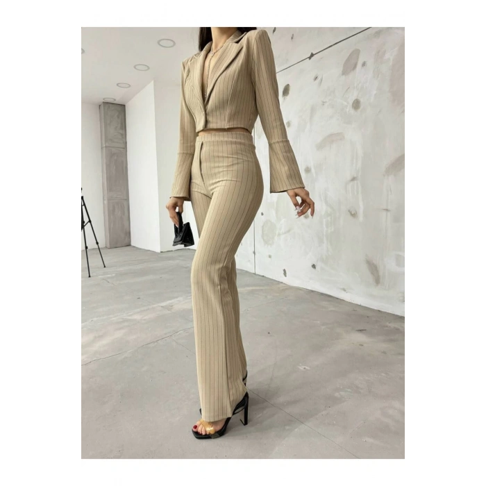 Bej İspanyol Kollu İtalyan Çizgili Takım