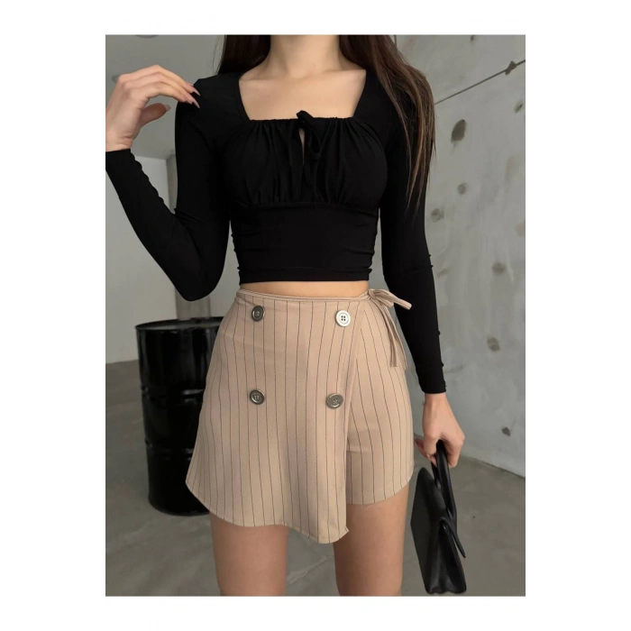 Bej Düğme Detaylı İtalyan Çizgili Şort Etek