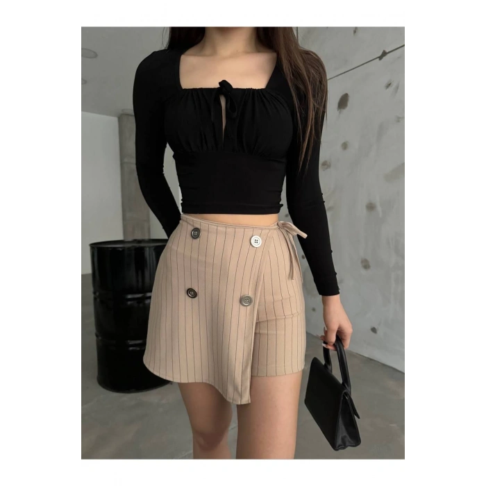 Bej Düğme Detaylı İtalyan Çizgili Şort Etek