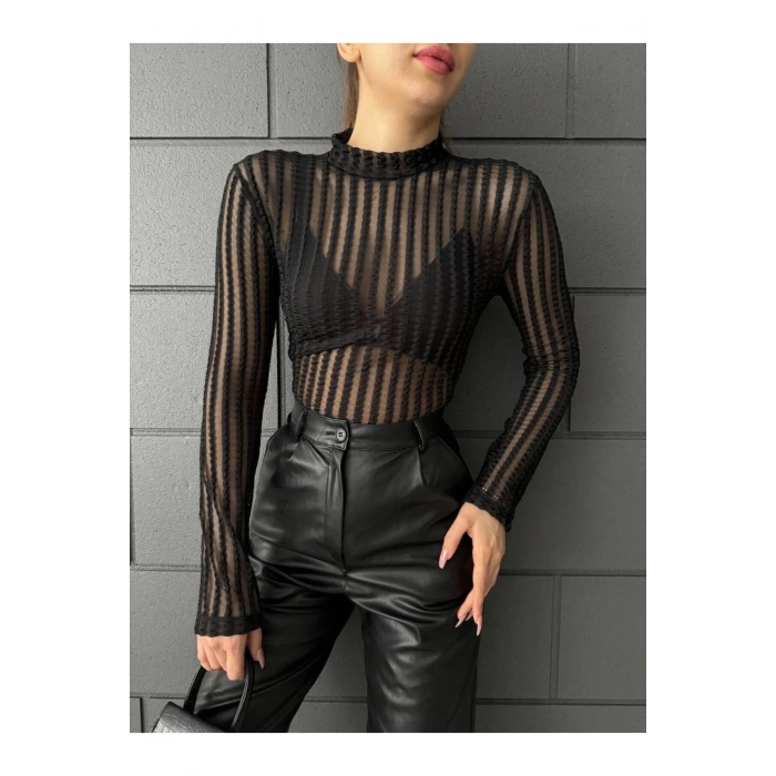 Siyah Tül Detay Transparan Bluz