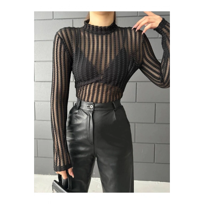 Siyah Tül Detay Transparan Bluz