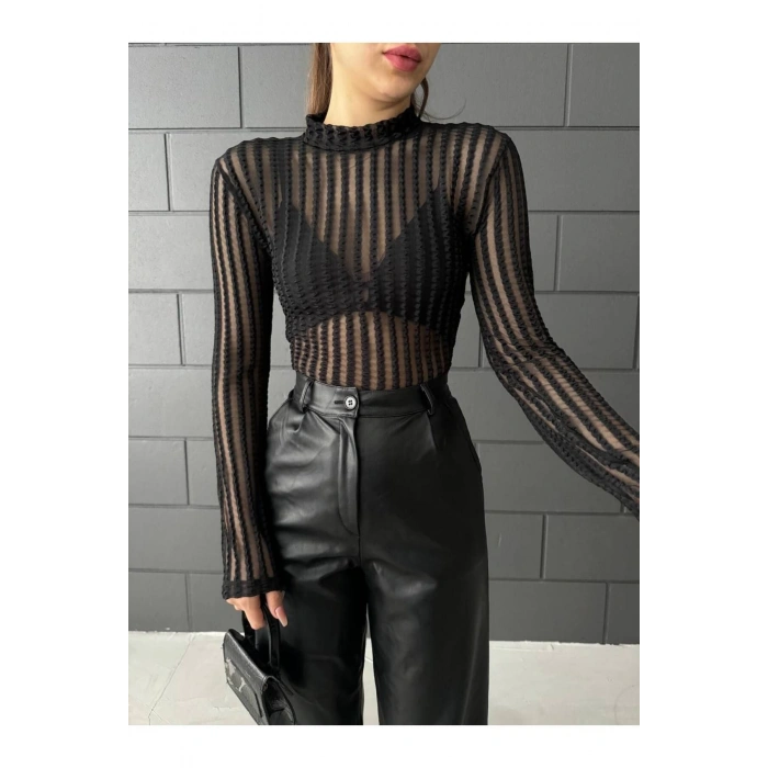 Siyah Tül Detay Transparan Bluz