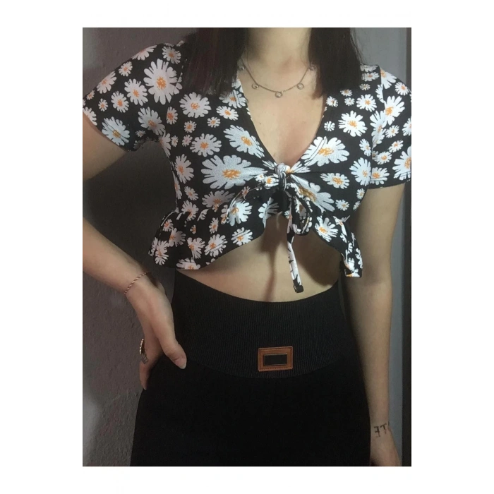 Çiçek Desenli Gipeli Bluz