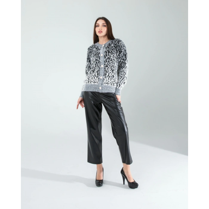 Siyah Kar Tanesi Triko Hırka